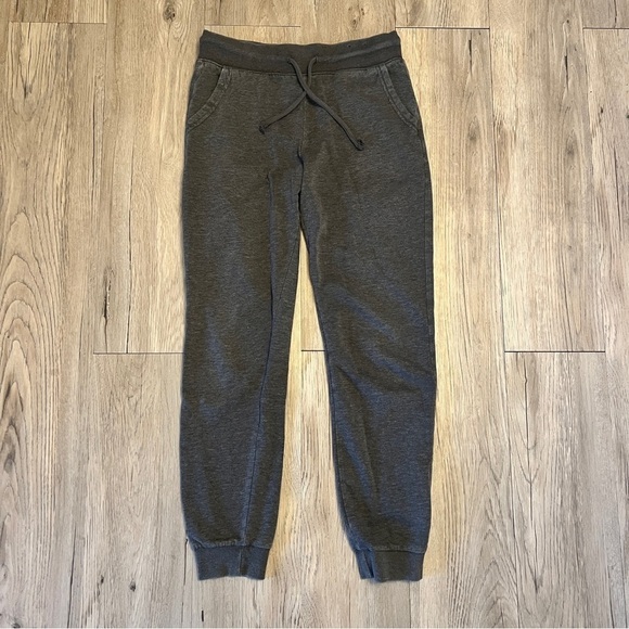 🔥SALE - any 4/$20. H&M Sweatpants - Picture 1 of 4